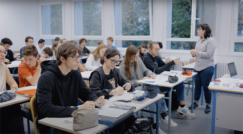 centre-scolaire-saint-paul-lille-thumbnail-video-lycee